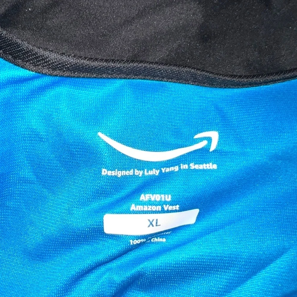 Amazon Blue Reflective Vest - Picture 4 of 4
